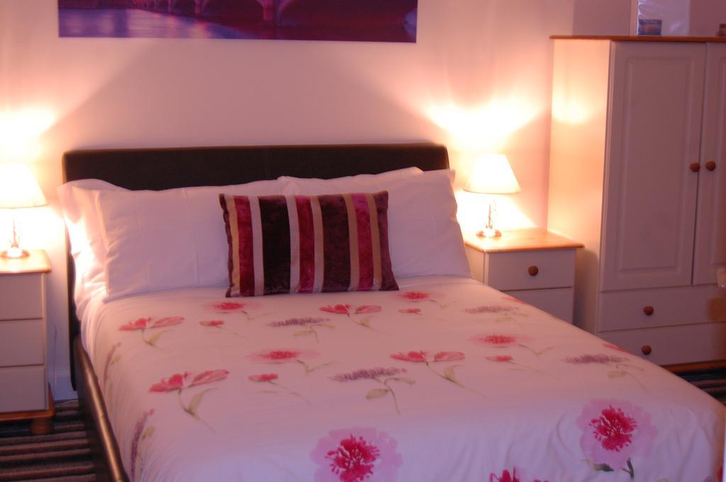 Dawn Break Bed and Breakfast Largs Habitación foto